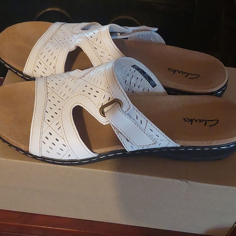 Clark's Sandals - Picture 3 of 4
